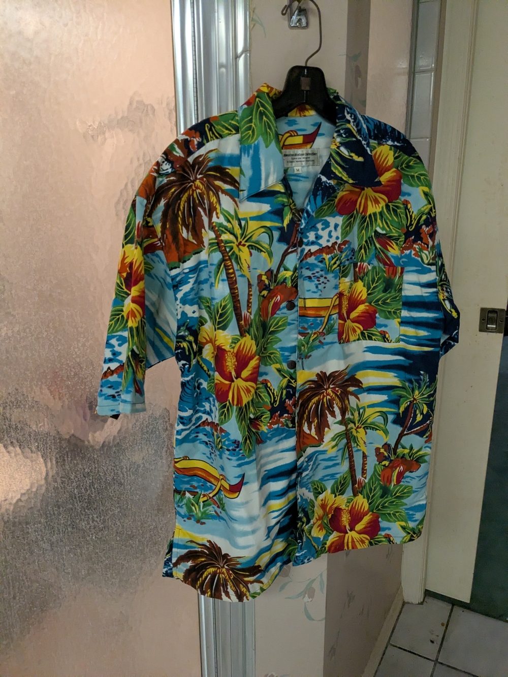 Hawaiian Vintage Collection Loop Camp Shirt Medium Mens Scenic Colorful Wood
